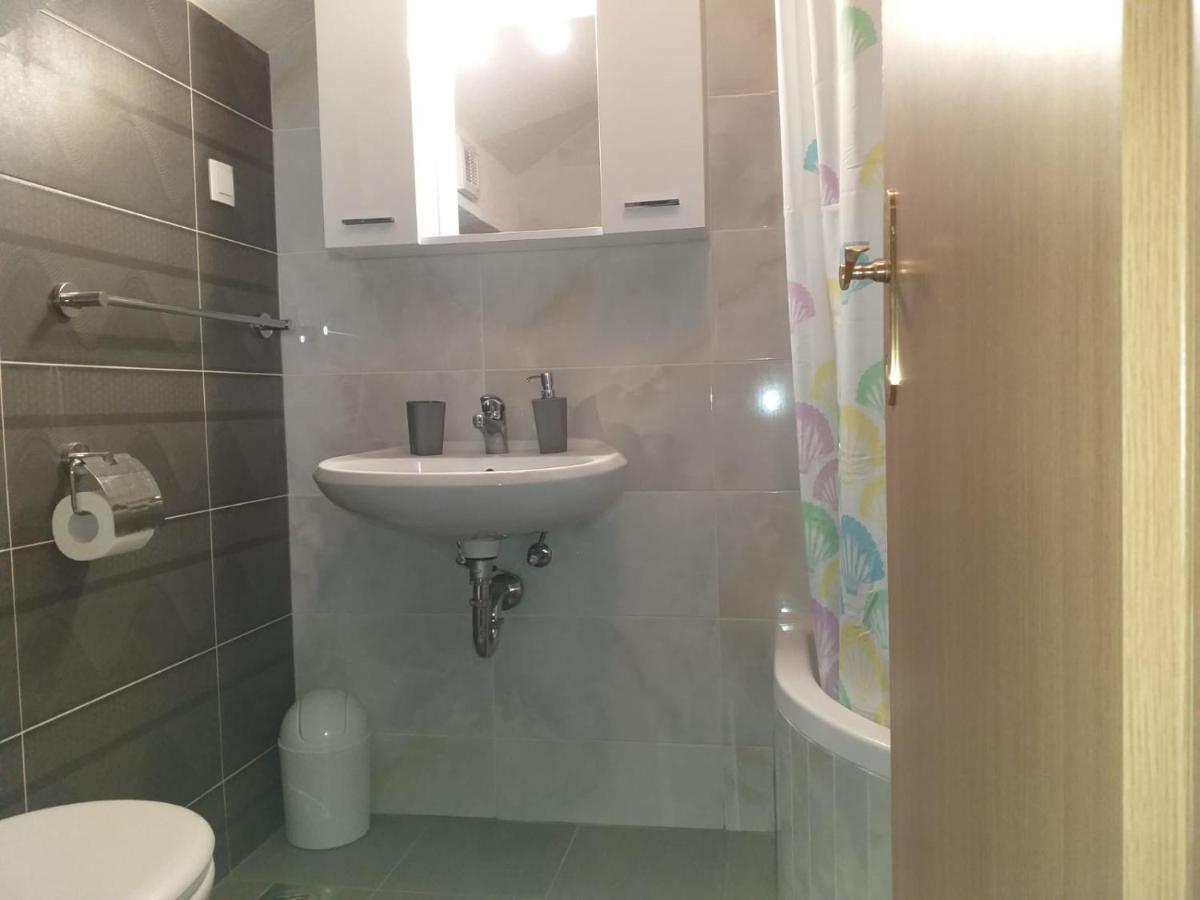 Hotel Milea Makarska Esterno foto