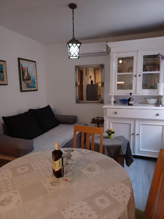 Hotel Milea Makarska Esterno foto