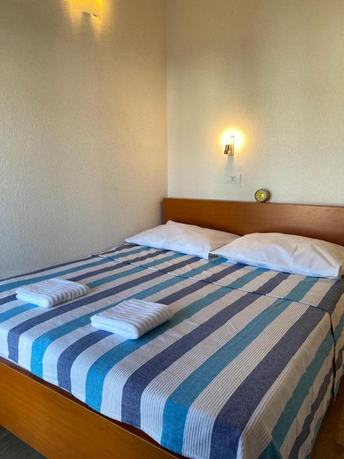 Hotel Milea Makarska Esterno foto