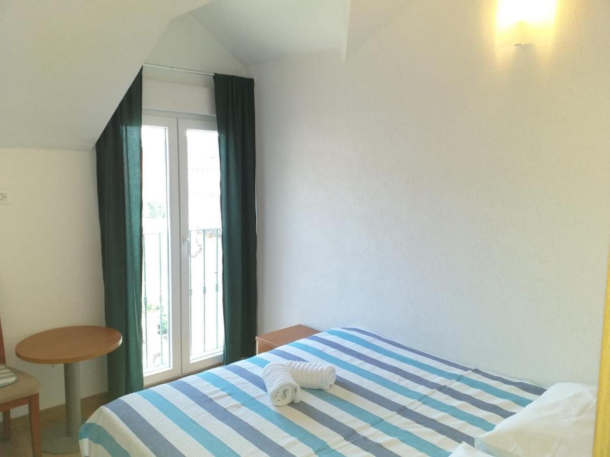 Hotel Milea Makarska Esterno foto